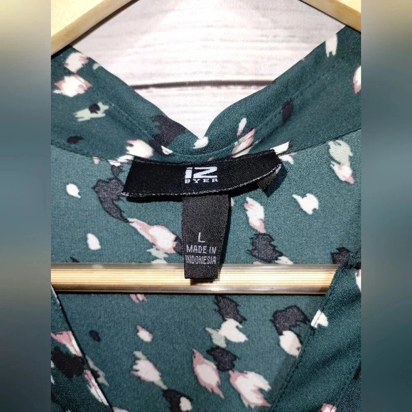 IZ Byer Dalmatian Turquoise Spotted Top size Large - Picture 2 of 4